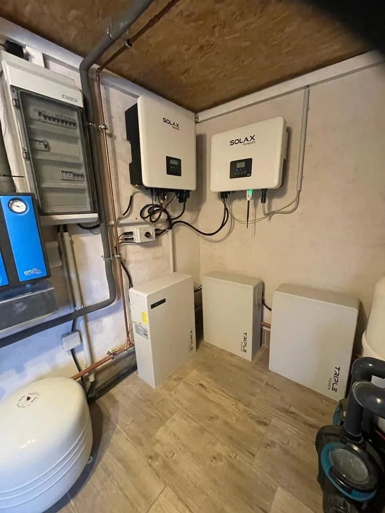 Batteriespeicher Installation – Wechselrichter Keller Winsen